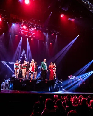 A Magical Cirque Christmas Portland