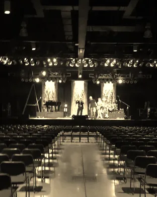 Clint Black Salem
