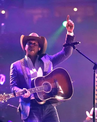 Jon Pardi Salem