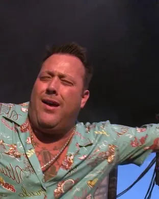 Uncle Kracker Salem